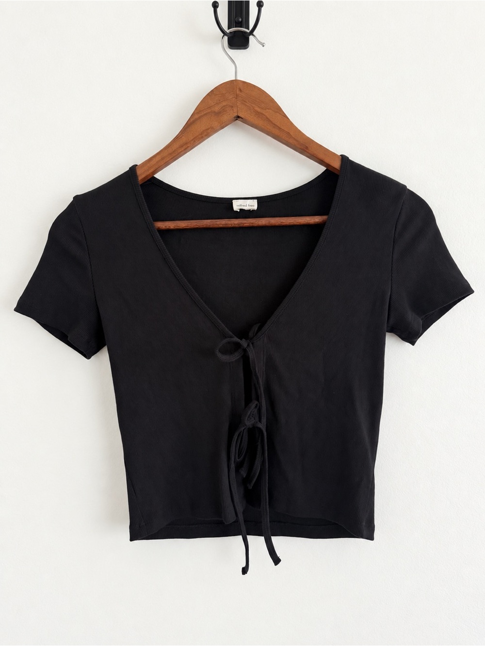 Aritzia Wilfred Free Only Tie-Front Tee Black Ribbed Crop Top